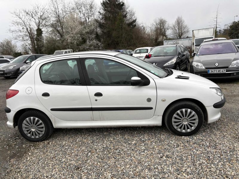 PEUGEOT 206 2005