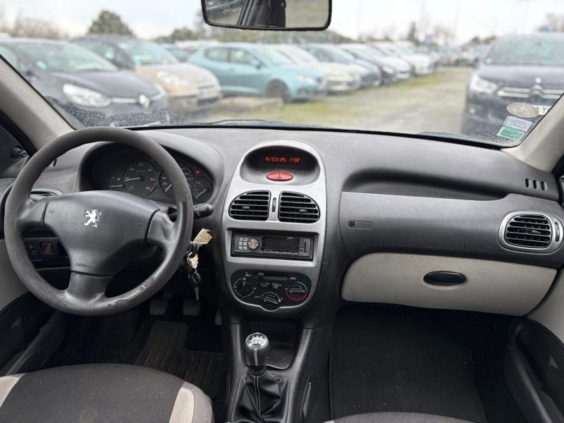 PEUGEOT 206 2005