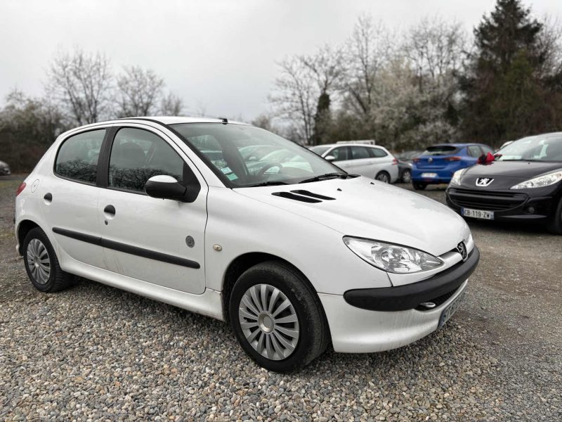 PEUGEOT 206 2005
