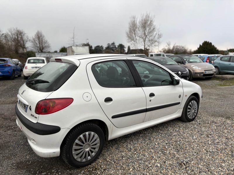 PEUGEOT 206 2005