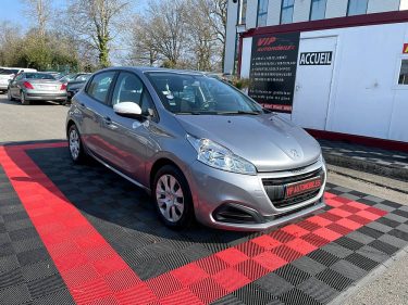PEUGEOT 208 2018