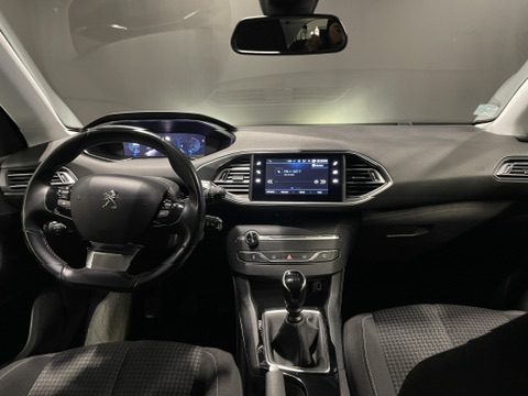 PEUGEOT 308 2021