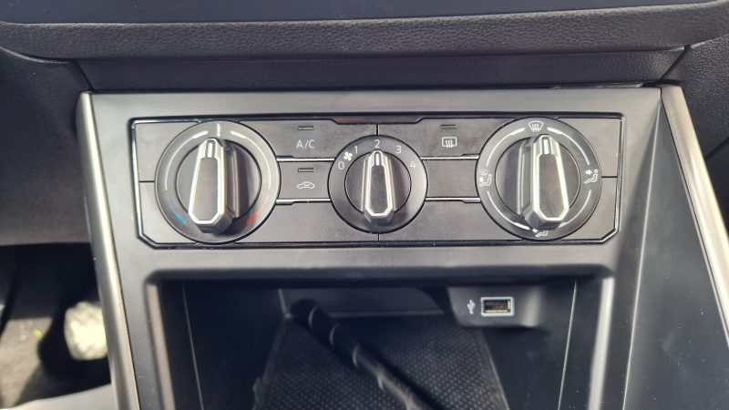 VOLKSWAGEN POLO 2018