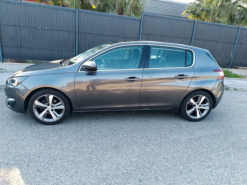 Peugeot 308 1.2 e-THP 110ch Allure S&S, Gris foncé, 5cv, 5 portes, 2017, garantie 3 mois.