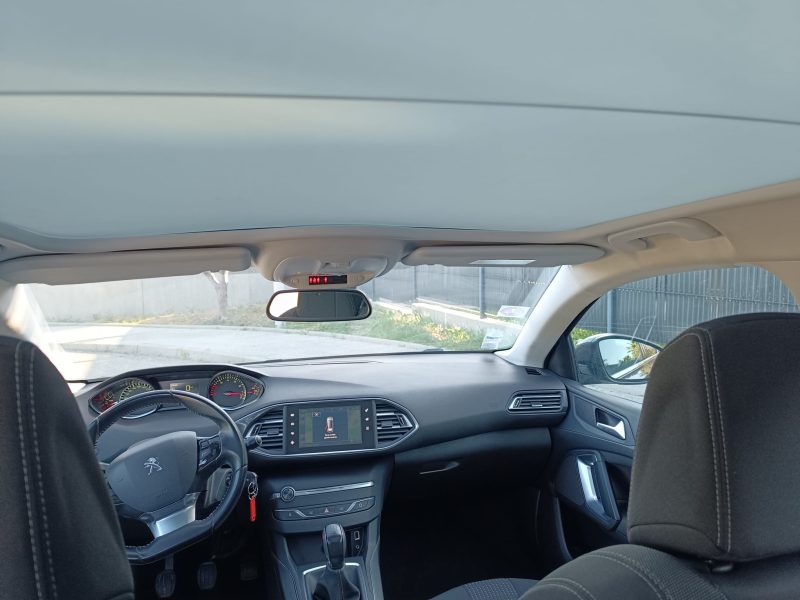 Peugeot 308 1.2 e-THP 110ch Allure S&S, Gris foncé, 5cv, 5 portes, 2017, garantie 3 mois.