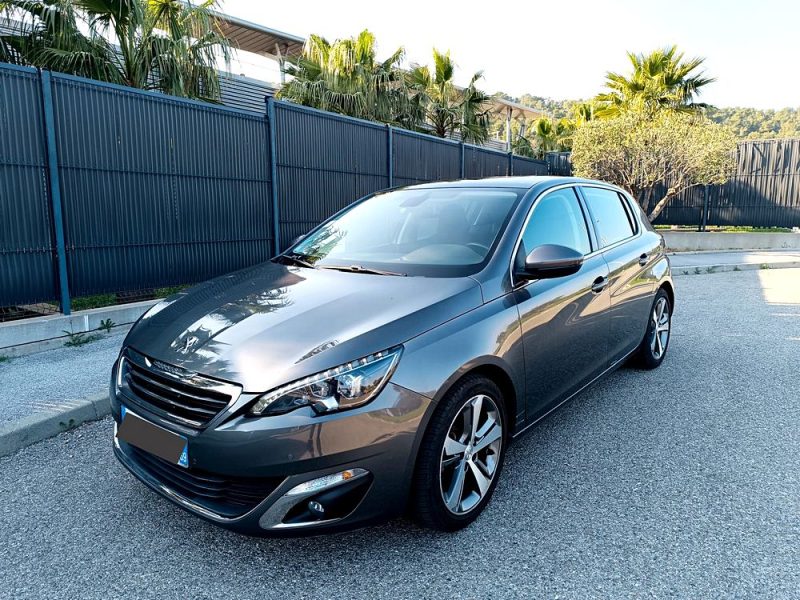 Peugeot 308 1.2 e-THP 110ch Allure S&S, Gris foncé, 5cv, 5 portes, 2017, garantie 3 mois.
