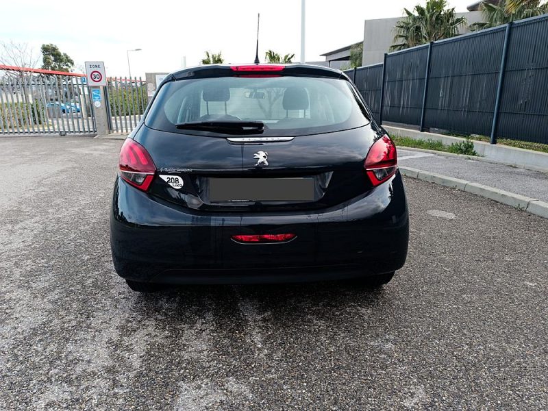 PEUGEOT 208 2018