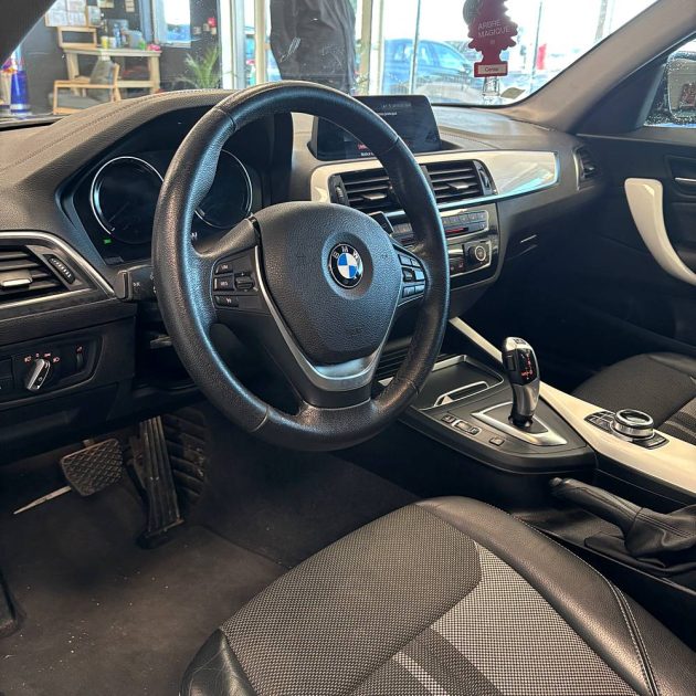 B.M.W. SERIE 1 118i Urban chic Garantie 12 mois