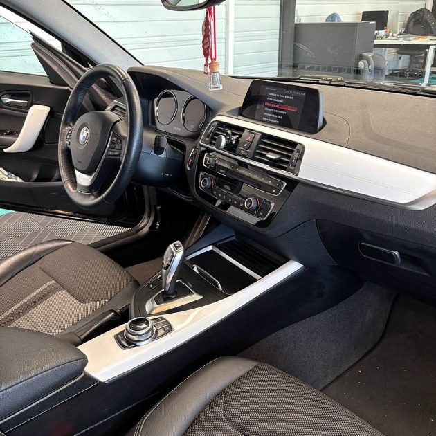 B.M.W. SERIE 1 118i Urban chic Garantie 12 mois