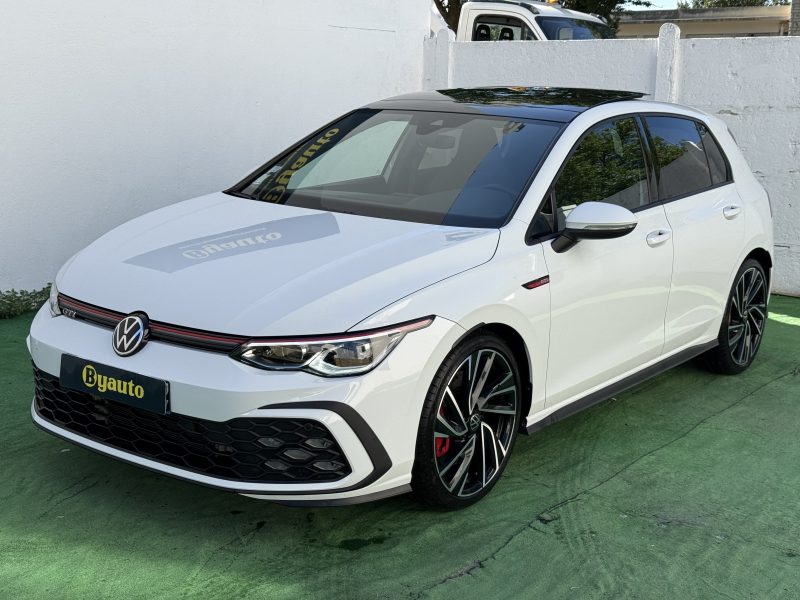 VOLKSWAGEN GOLF 2020