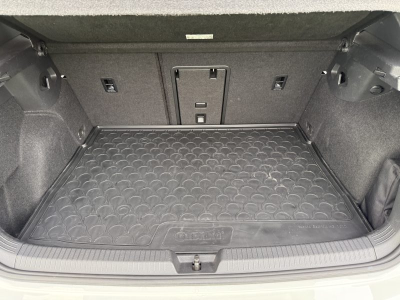 VOLKSWAGEN GOLF 2020