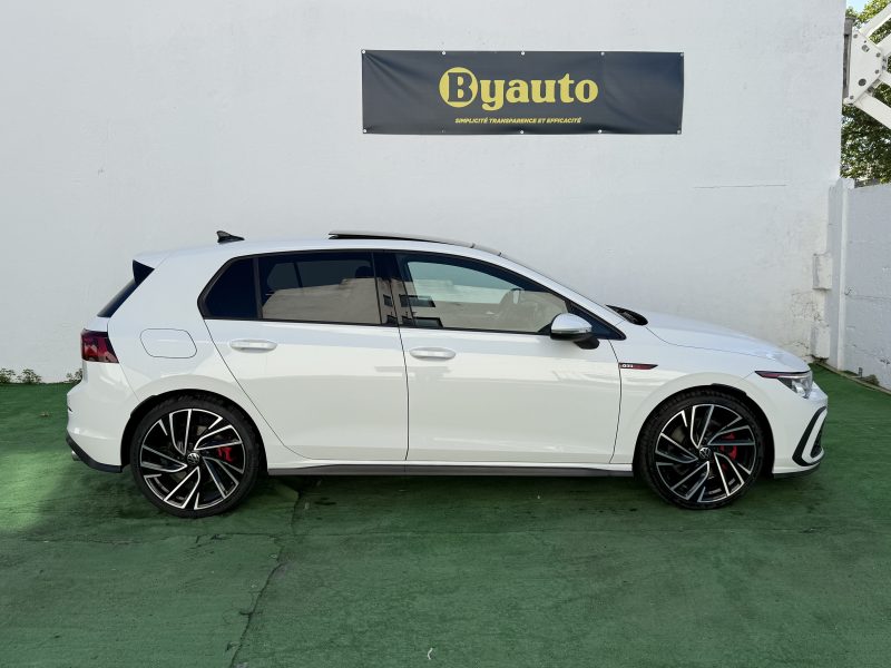 VOLKSWAGEN GOLF 2020