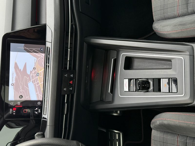 VOLKSWAGEN GOLF 2020