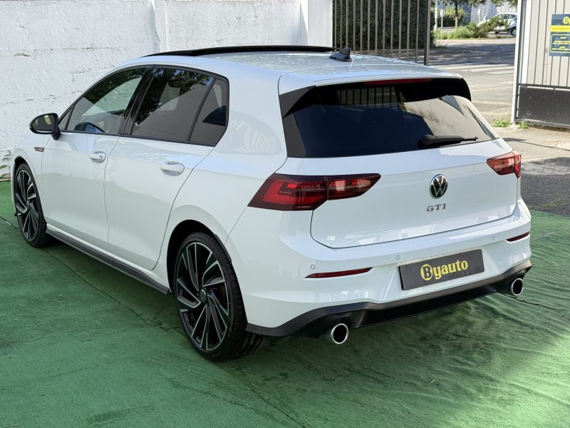 VOLKSWAGEN GOLF 2020