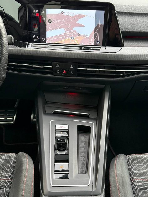 VOLKSWAGEN GOLF 2020