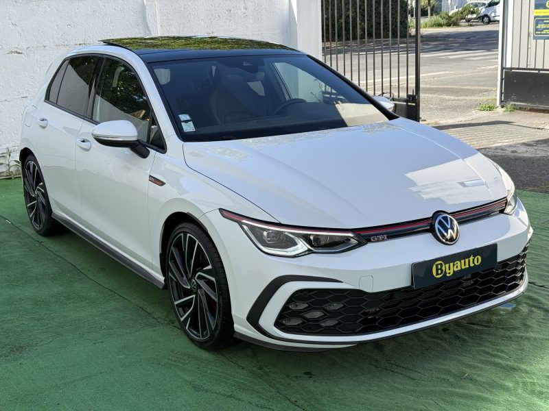 VOLKSWAGEN GOLF 2020