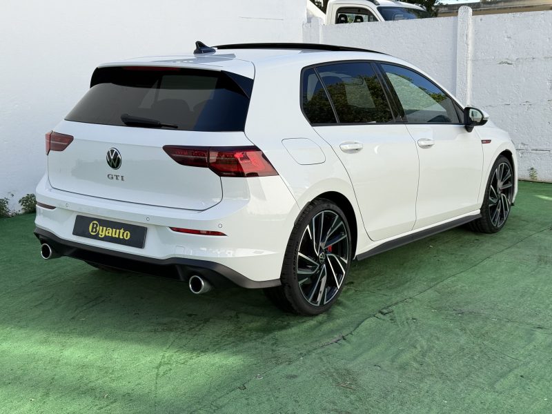 VOLKSWAGEN GOLF 2020