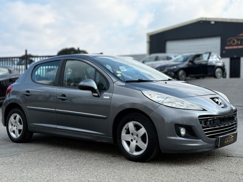 PEUGEOT 207 2010