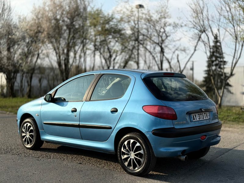 PEUGEOT 206 2003