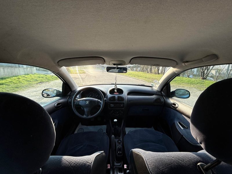 PEUGEOT 206 2003