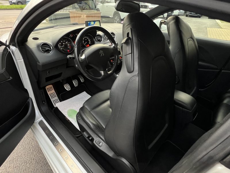 PEUGEOT RCZ PHASE 2 1.6 TURBO 156 Cv INTERIEUR CUIR GPS 48 600 Kms CRIT AIR 1 - GARANTIE 1 AN