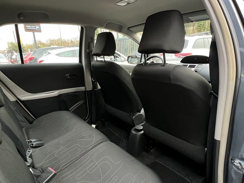 TOYOTA YARIS II 1.0 VVT-i 68 Cv PREMIERE MAIN / 5 PORTES CLIMATISATION CRIT AIR 2 - GARANTIE 1 AN