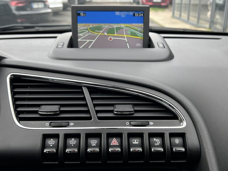 PEUGEOT 3008 PHASE 2 ALLURE 1.6 THP 165 BOITE AUTO TOIT PANO GPS CAMERA CRIT AIR 1 - GARANTIE 1 AN