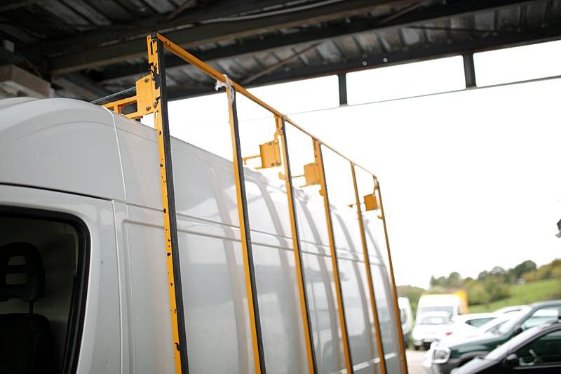 CITROEN JUMPER 1ERE MAIN   AVEC POSSIBILITE D'AJOUTER PUPITRE PORTE VERRE ET MENUISERIE