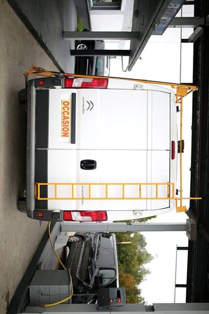 CITROEN JUMPER 1ERE MAIN   AVEC POSSIBILITE D'AJOUTER PUPITRE PORTE VERRE ET MENUISERIE