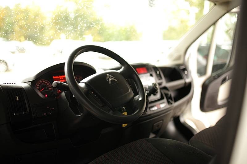 CITROEN JUMPER 2018 1ERE MAIN AVEC PUPITRE PORTE VERRE GALERIE 