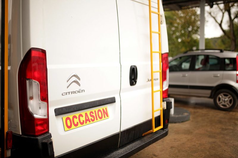 CITROEN JUMPER 2018 1ERE MAIN AVEC PUPITRE PORTE VERRE GALERIE 