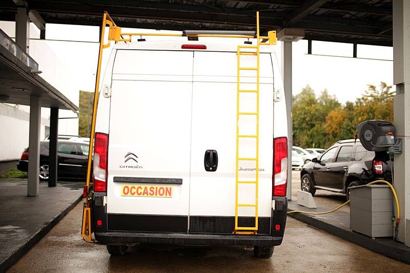 CITROEN JUMPER 2018 1ERE MAIN AVEC PUPITRE PORTE VERRE GALERIE 