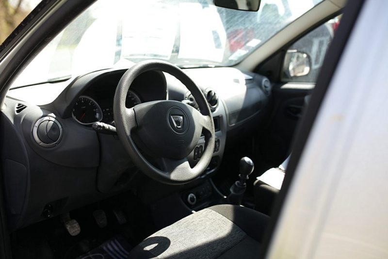 DACIA DUSTER 4X4 105CH 1.6 ESSENCE 12 MOIS GARANTIE CRITAIR 1