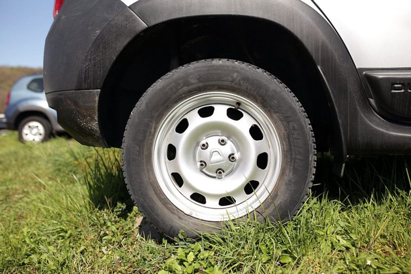 DACIA DUSTER 4X4 105CH 1.6 ESSENCE 12 MOIS GARANTIE CRITAIR 1