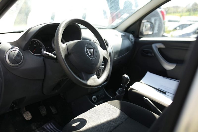 DACIA DUSTER 4X4 105CH 1.6 ESSENCE 12 MOIS GARANTIE CRITAIR 1