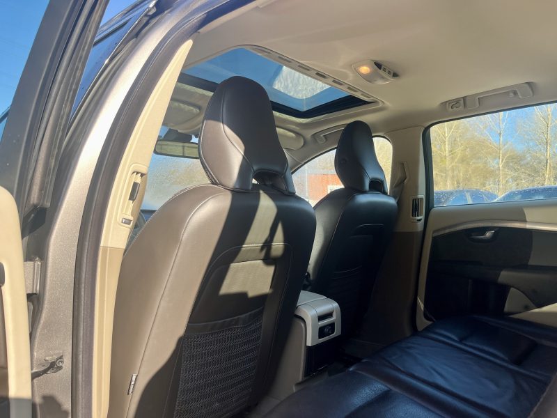 VOLVO XC70 2009