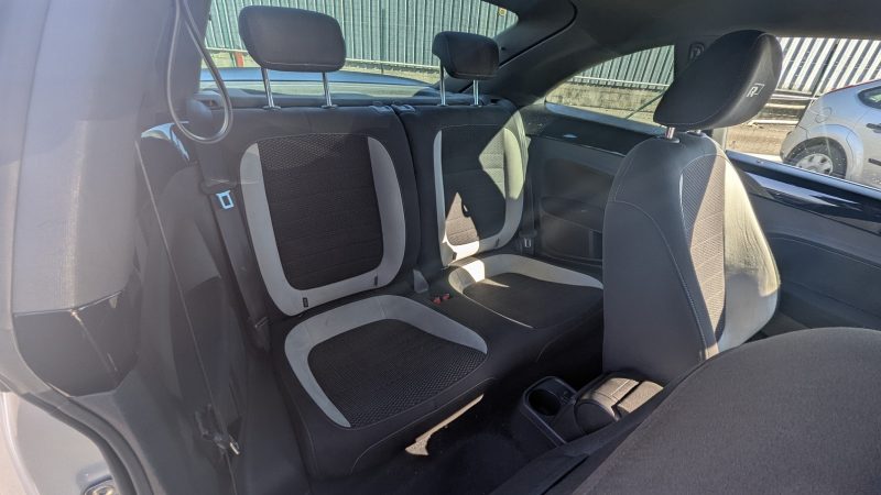 VOLKSWAGEN BEETLE 2015 2.0 TDI - 16V TURBO 140 CV 7CV