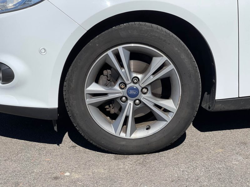 FORD FOCUS III Hatchback 1.0 SCTi 12V 100 ch EcoBoost GARANTIE 6 MOIS