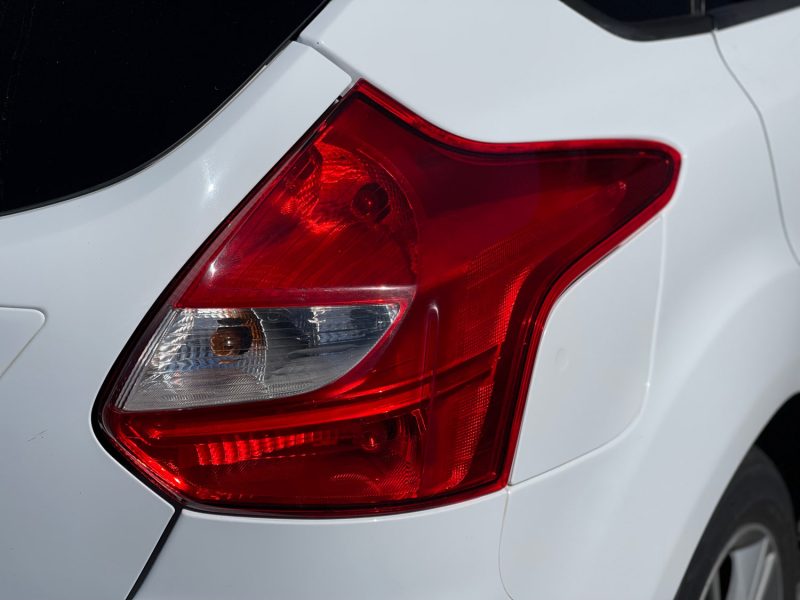 FORD FOCUS III Hatchback 1.0 SCTi 12V 100 ch EcoBoost GARANTIE 6 MOIS