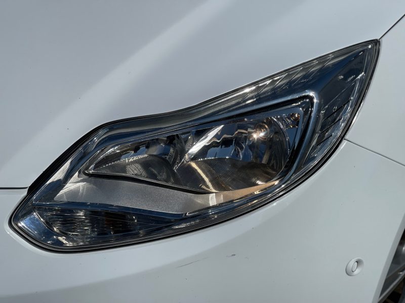 FORD FOCUS III Hatchback 1.0 SCTi 12V 100 ch EcoBoost GARANTIE 6 MOIS