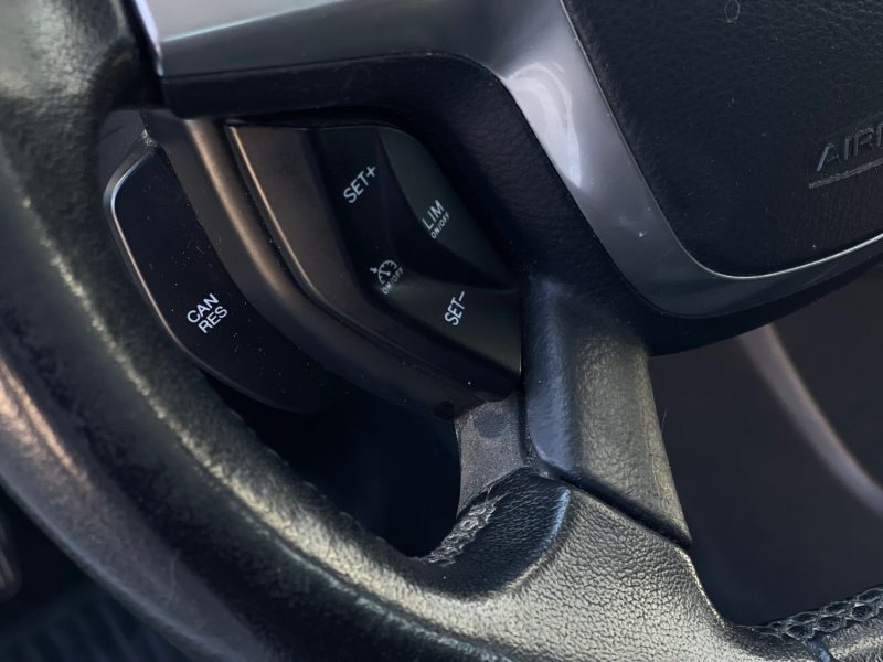 FORD FOCUS III Hatchback 1.0 SCTi 12V 100 ch EcoBoost GARANTIE 6 MOIS