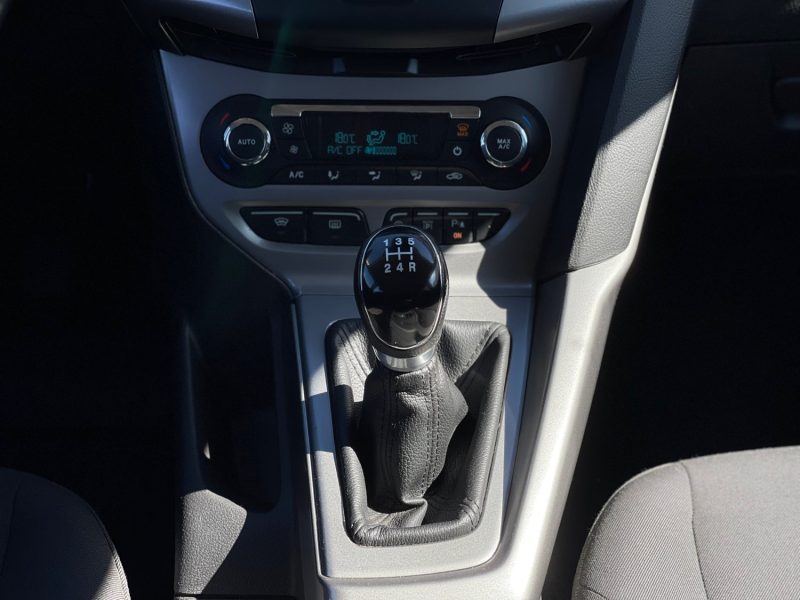 FORD FOCUS III Hatchback 1.0 SCTi 12V 100 ch EcoBoost GARANTIE 6 MOIS