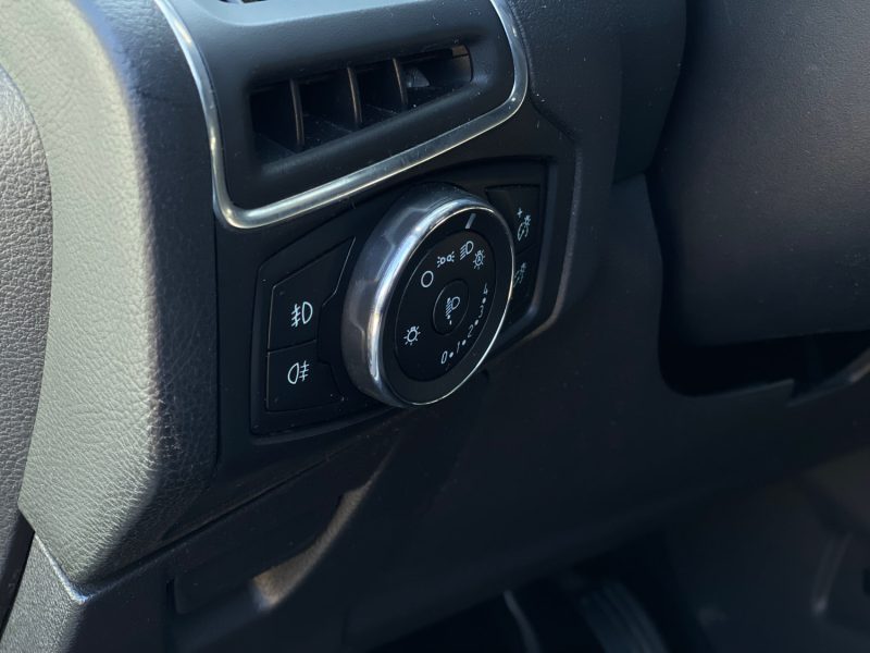 FORD FOCUS III Hatchback 1.0 SCTi 12V 100 ch EcoBoost GARANTIE 6 MOIS