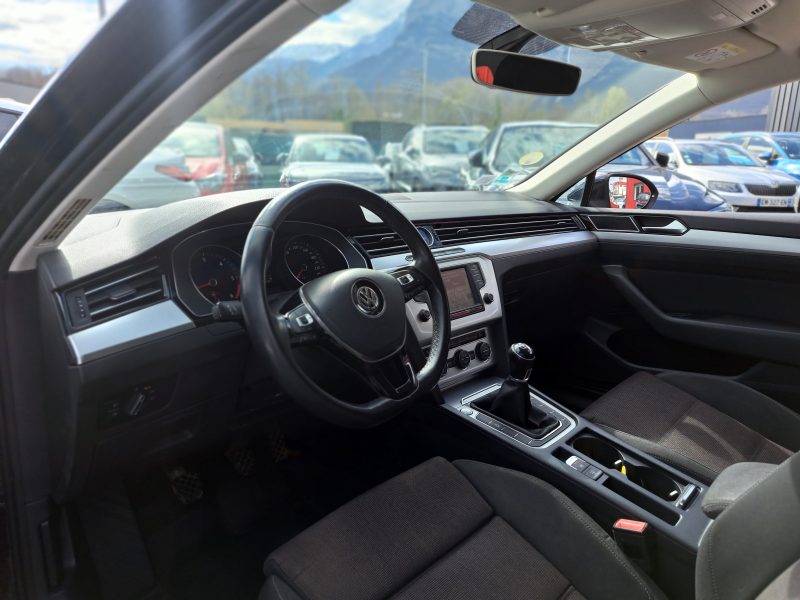 VOLKSWAGEN PASSAT 2015