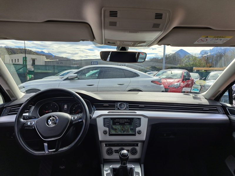 VOLKSWAGEN PASSAT 2015