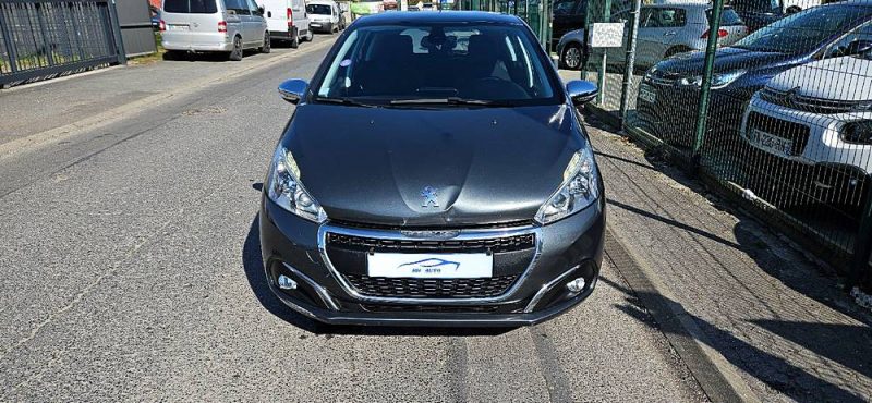 PEUGEOT 208  2017