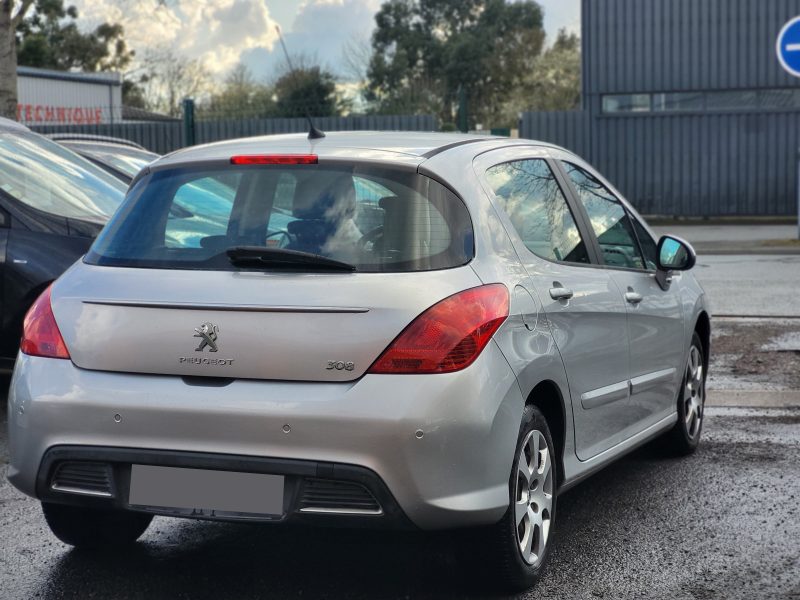 PEUGEOT 308 2013