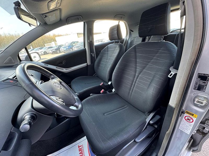 TOYOTA YARIS 2 2006