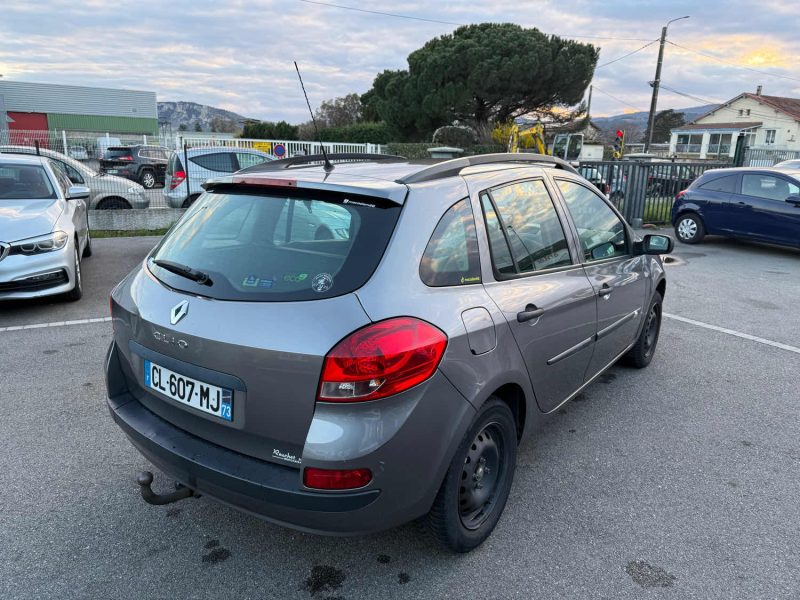 RENAULT CLIO ESTATE  2009