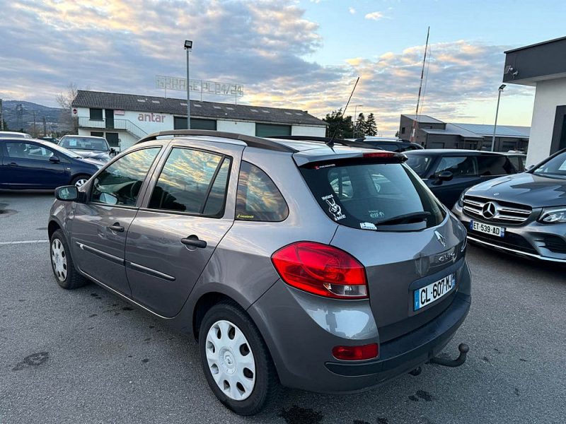 RENAULT CLIO ESTATE  2009